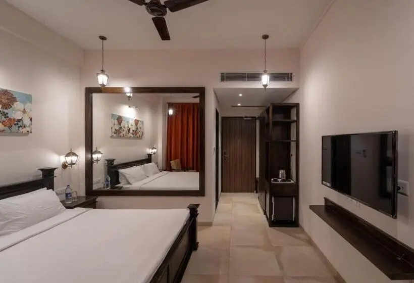 キングサイズベッドのデラックスルーム, Triose Boutique Hotel Lonavala