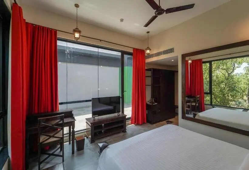 キングサイズベッドのデラックスルーム, Triose Boutique Hotel Lonavala