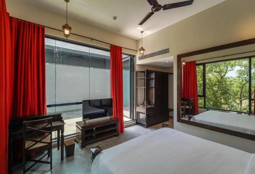 キングサイズベッドのデラックスルーム, Triose Boutique Hotel Lonavala