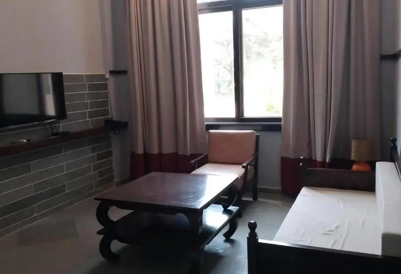クラシックスイート, Triose Boutique Hotel Lonavala