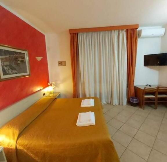 اتاق استاندارد چهار تخته, Arcella