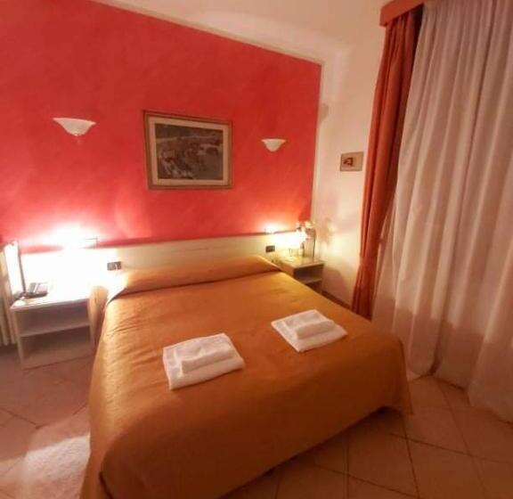 اتاق استاندارد چهار تخته, Arcella