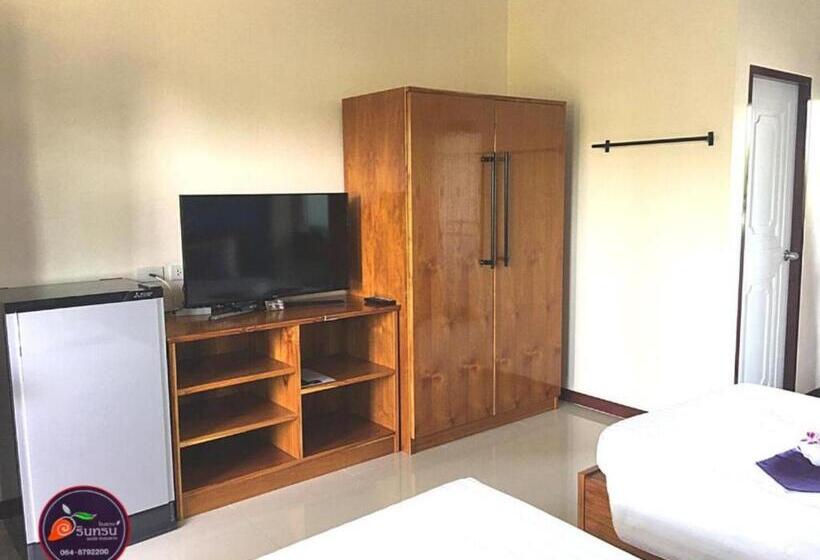 スタンダードルーム, Warintorn Court