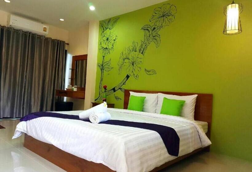 スタンダードルーム, Warintorn Court