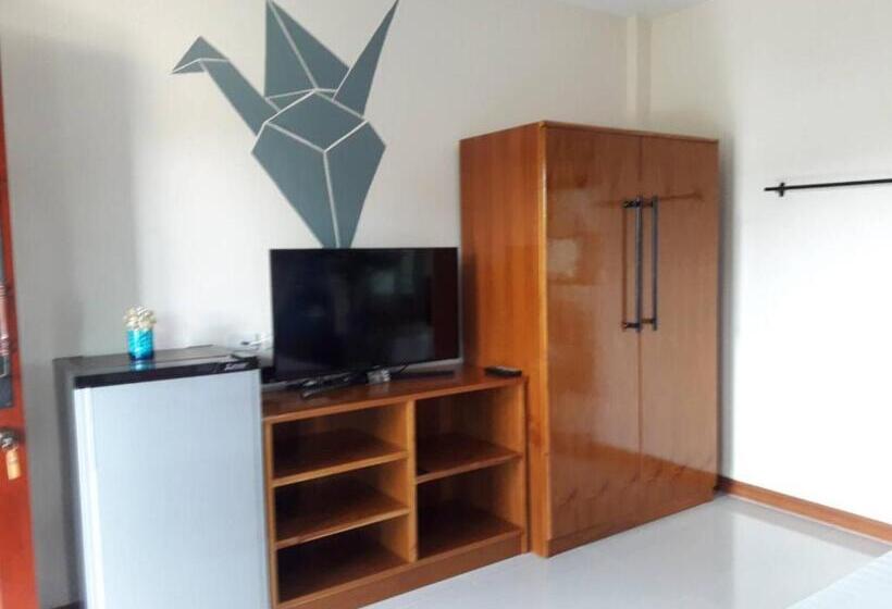 スーペリアールーム, Warintorn Court