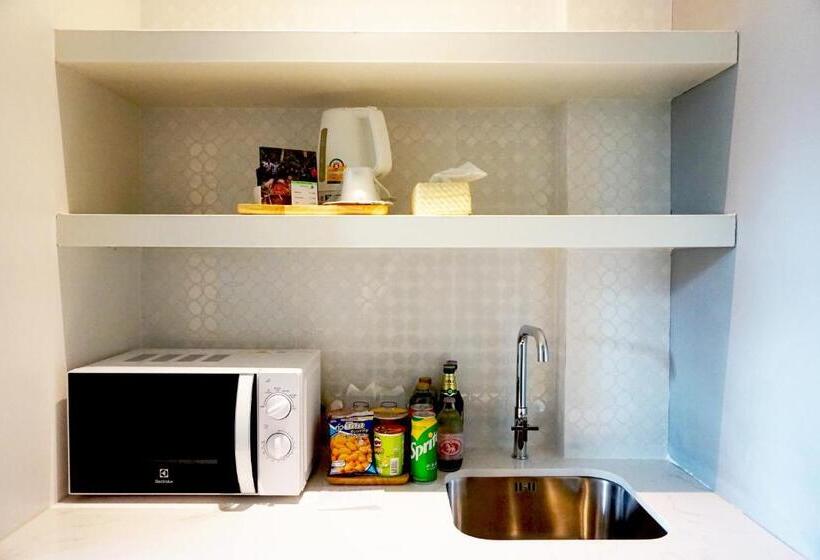 Номер Deluxe Вид на Горы, The Lake Chalong Hotel Sha Plus