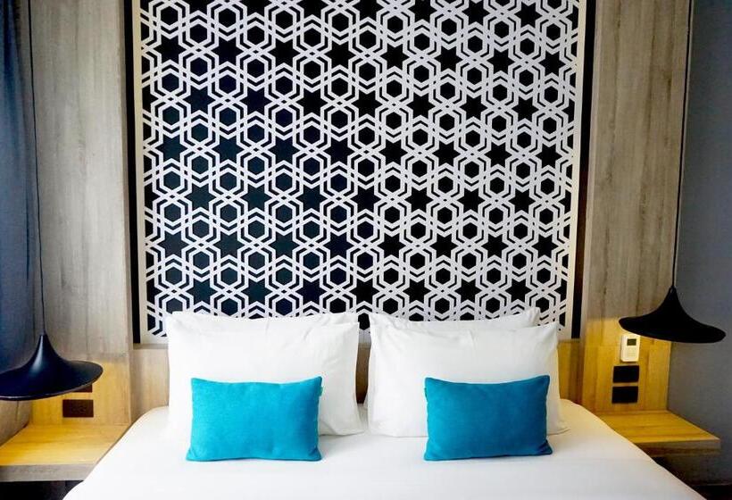 Номер Deluxe Вид на Бассейн, The Lake Chalong Hotel Sha Plus