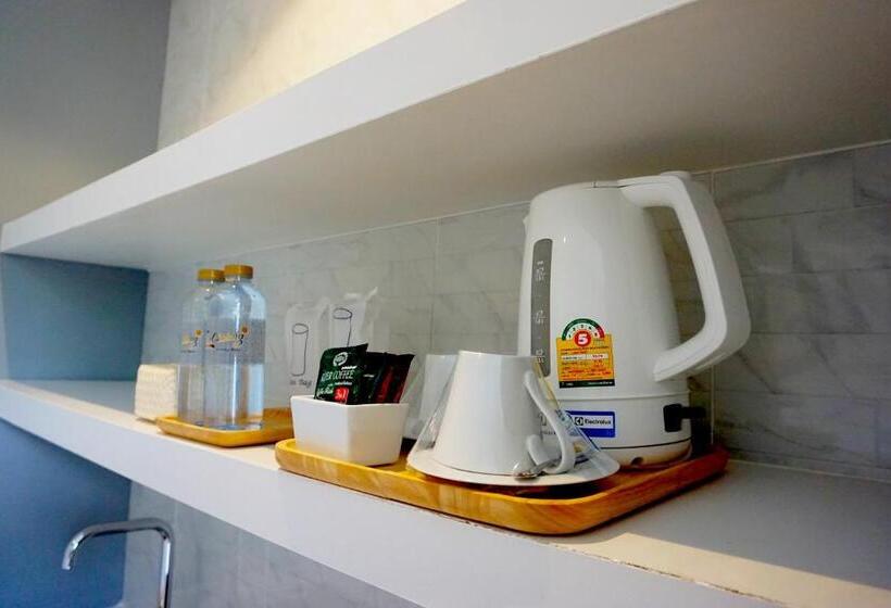 اتاق لوکس با چشم‌انداز باغ, The Lake Chalong Hotel Sha Plus