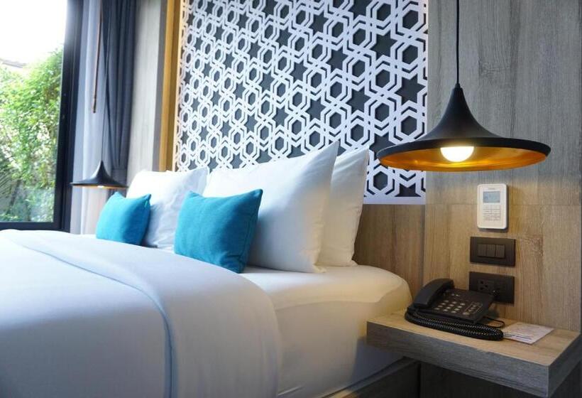 اتاق لوکس با چشم‌انداز باغ, The Lake Chalong Hotel Sha Plus