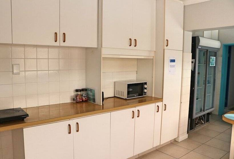 מיטה בחדר משותף, Motown By Mojo