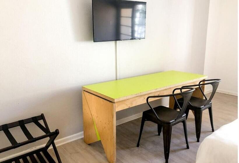 חדר סטודיו סטנדרד, Motown By Mojo