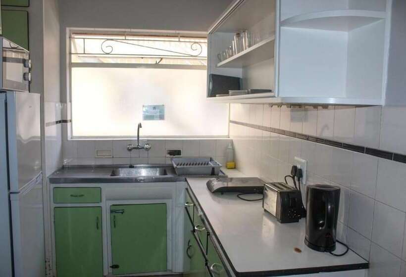 חדר סטנדרט, Motown By Mojo