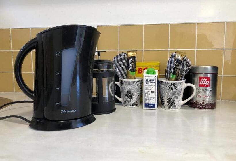 חדר דלוקס, Villa Palmera Load Shedding Free