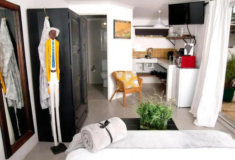 デラックスルーム, Villa Palmera Load Shedding Free