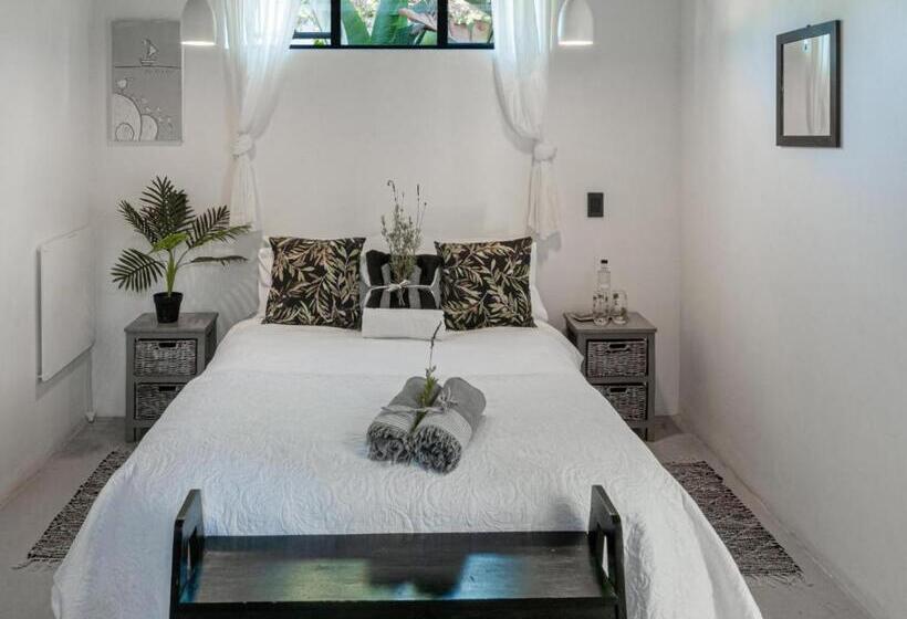 חדר דלוקס, Villa Palmera Load Shedding Free