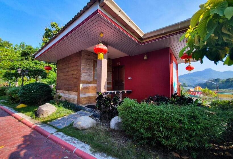 Standard bungalow river view, Dreampark Resort