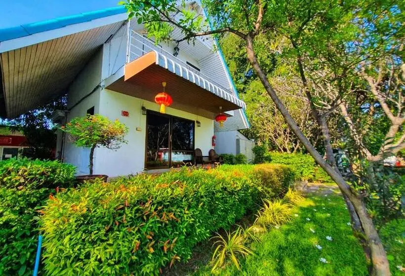 خانه یا کلبه ی ییلاقی با نمای استخر, Dreampark Resort