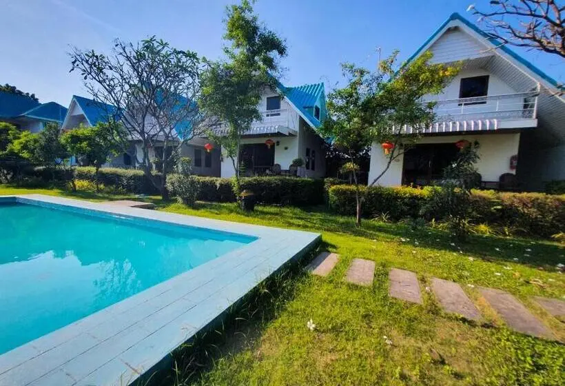 خانه یا کلبه ی ییلاقی با نمای استخر, Dreampark Resort