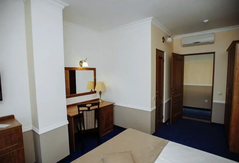 اتاق استاندارد, Astoria