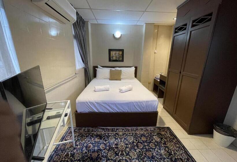 Quarto Estandar, Barrack Street