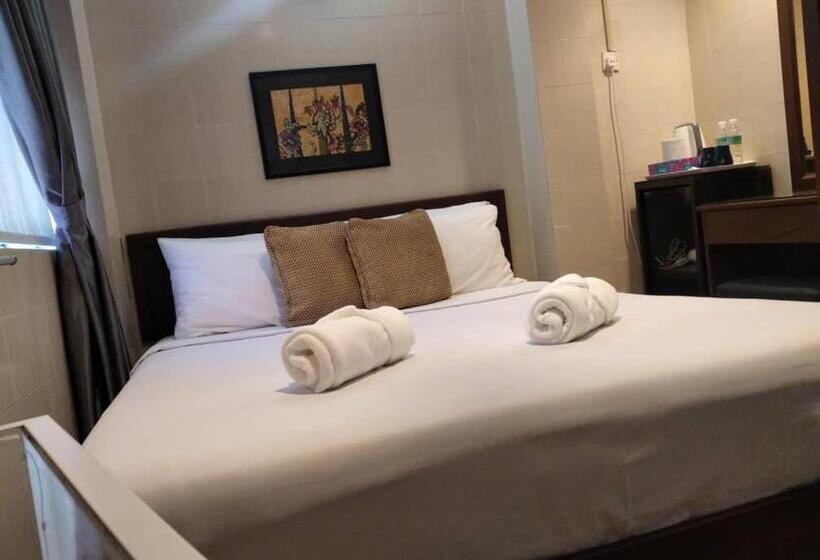 Quarto Estandar, Barrack Street