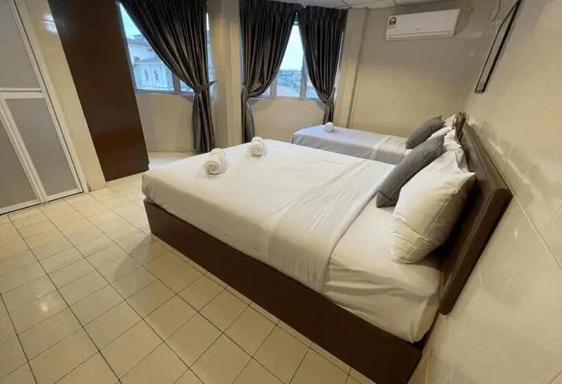 Deluxe Kolmen Hengen Huone, Barrack Street