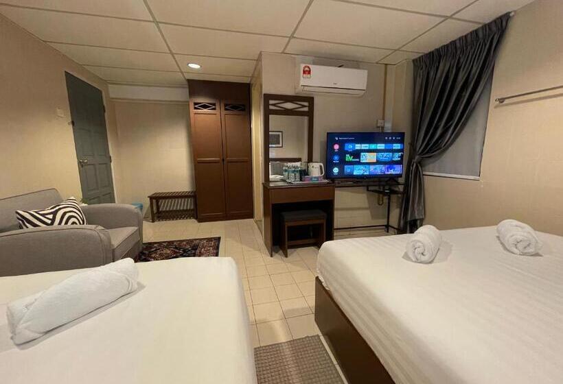 Quarto Familiar, Barrack Street