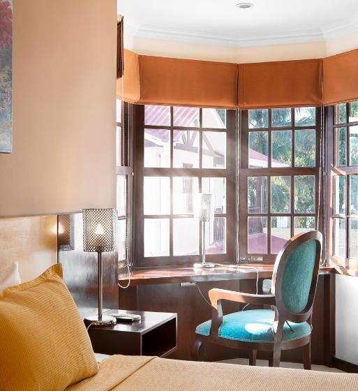 اتاق لوکس, By Armonía Santa Cruz