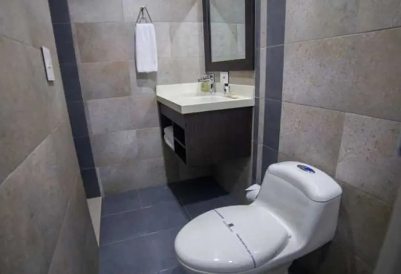 Standard-huone, Interpacific