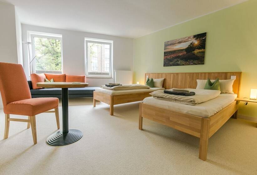 Номер Стандарт Трехместный, Johnsburg