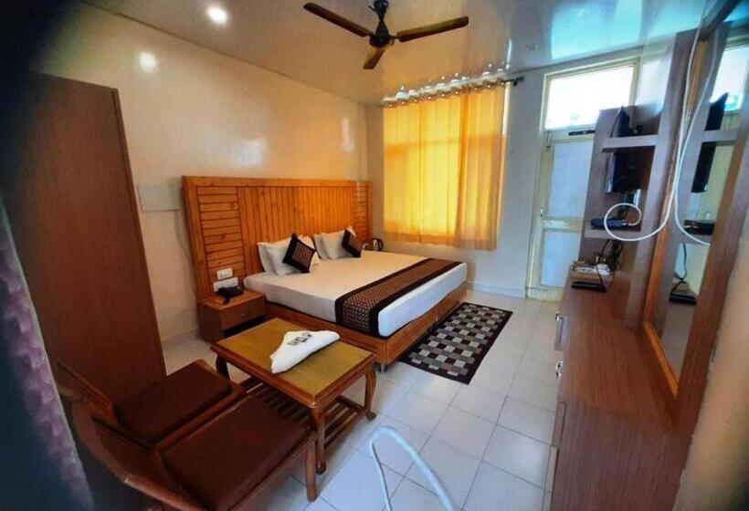 高级大房间, Pops Resort