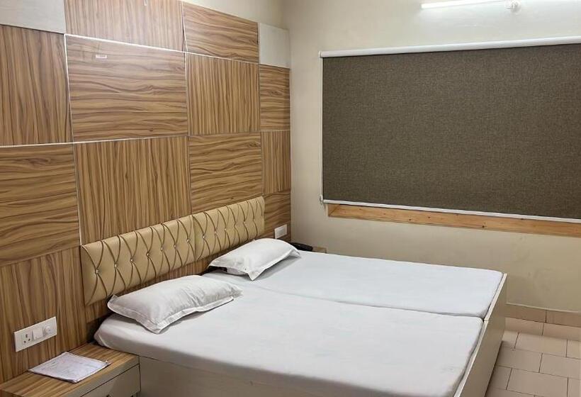 高级套房, Pops Resort