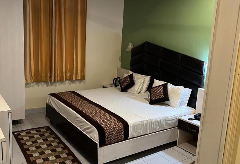 高级套房, Pops Resort