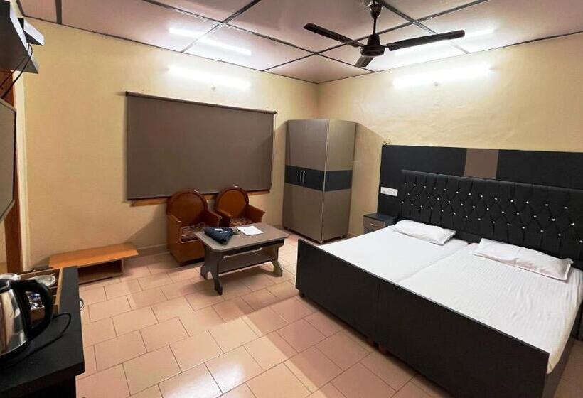 豪华房间, Pops Resort