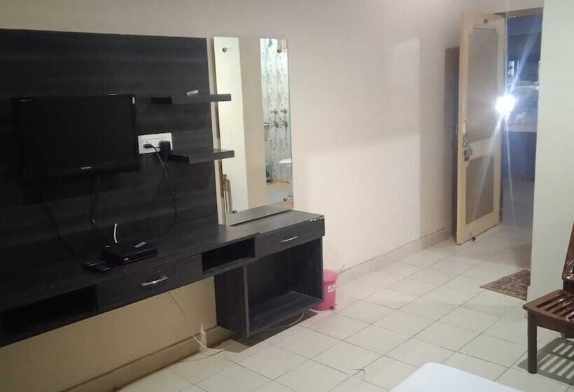 豪华房间, Pops Resort