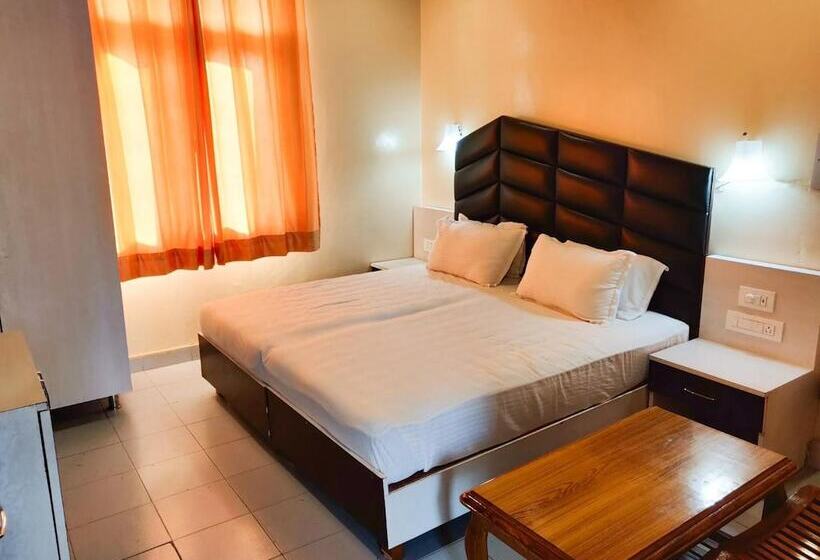 高级套房, Pops Resort