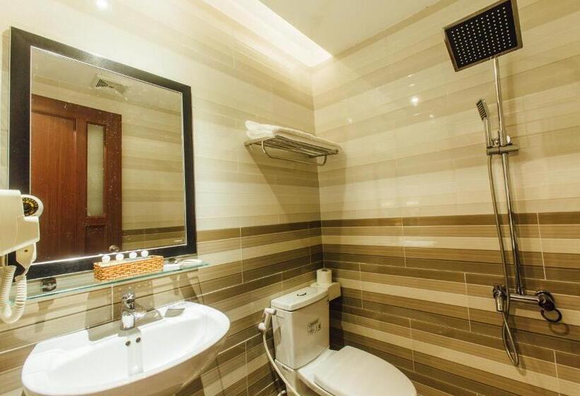 اتاق خانوادگی, Sunflower Hotel 2