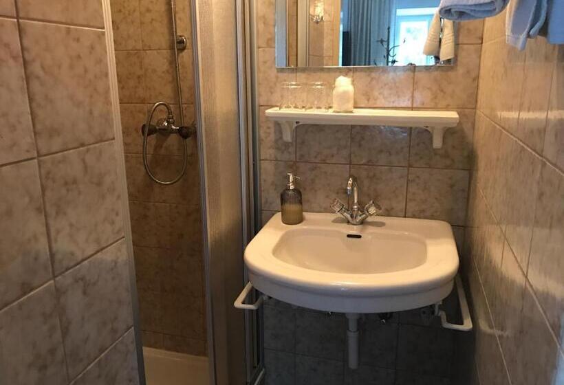 חדר סטנדרט, Echo