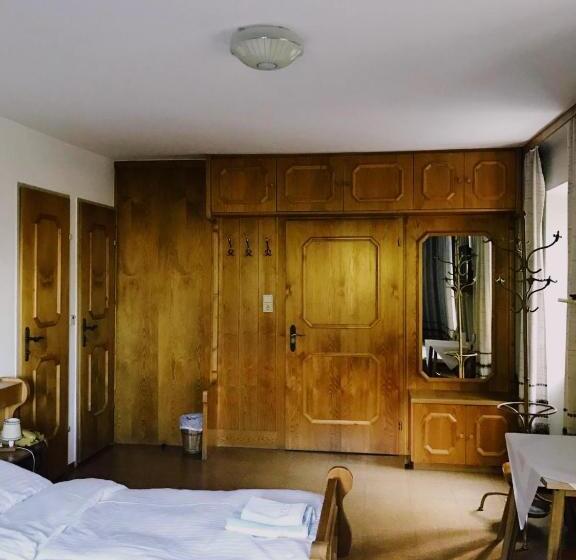 חדר סטנדרט, Echo