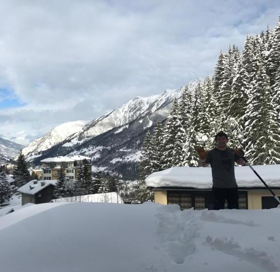 דירת חדר, Echo