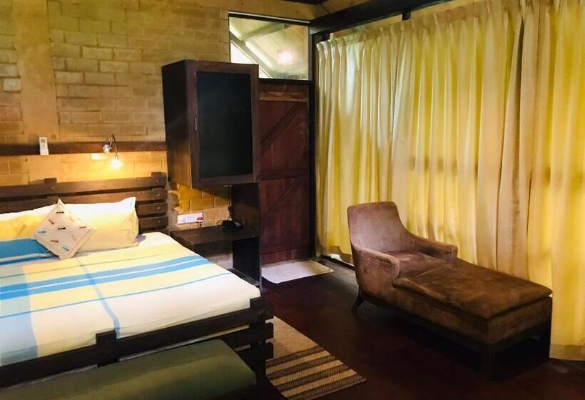 디럭스 트리플 룸, Jungle Village