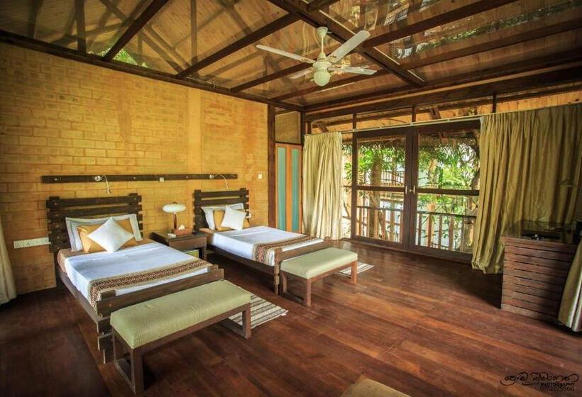 디럭스 트리플 룸, Jungle Village