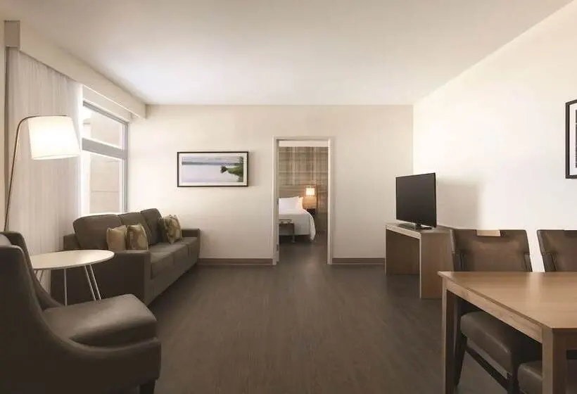 Sviitti, Radisson Kingswood Hotel & Suites, Fredericton