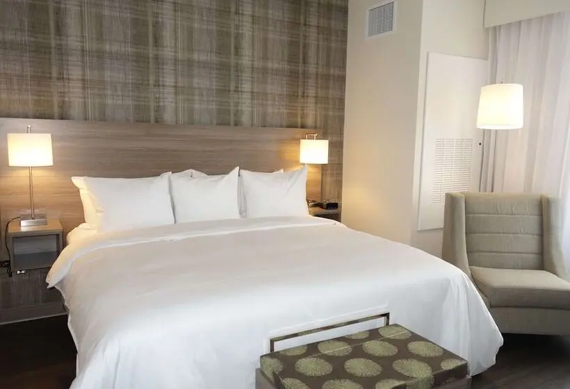 Sviitti, Radisson Kingswood Hotel & Suites, Fredericton