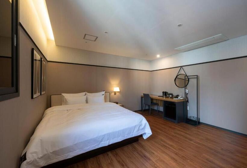 اتاق استاندارد, Seomyeon Brown Dot Hotel Gold