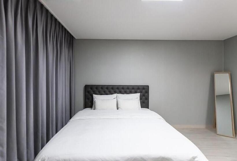 خانه 3 خوابه, Seomyeon Brown Dot Hotel Gold