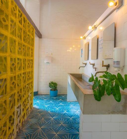 Кровать в Общей Комнате, República Hostel Santa Marta