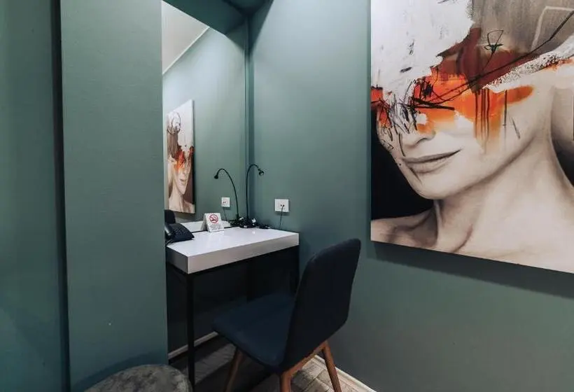 اتاق لوکس با بالکن, Urbanista Hotel & Bar