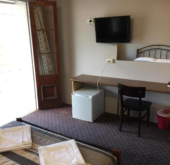 חדר סטנדרט עם מרפסת, Heritage Hotel Rockhampton