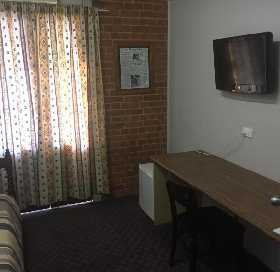 اتاق استاندارد یک تخته با بالکن, Heritage Hotel Rockhampton